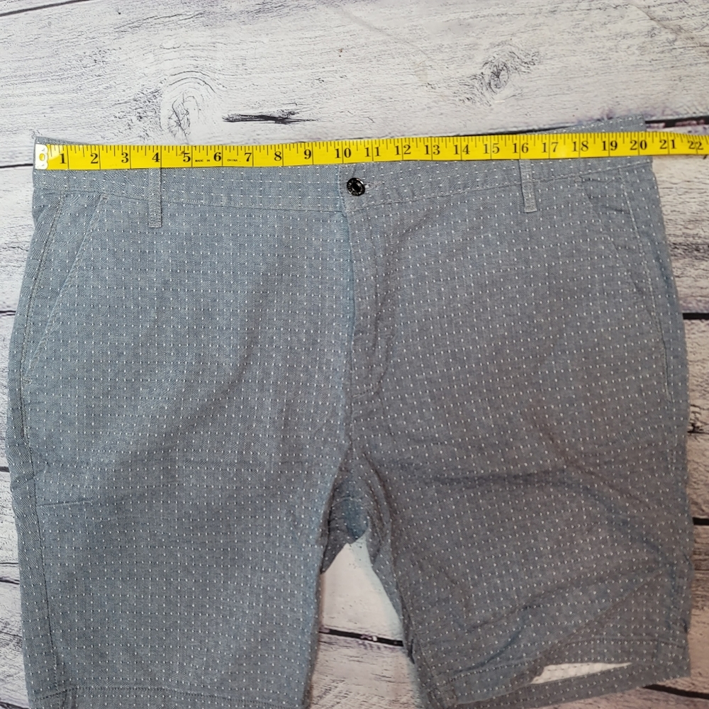 7 For All Man Kind Men’s size 40 Casual Check Flat Front Light Blue-Gray Shorts - Picture 8 of 10